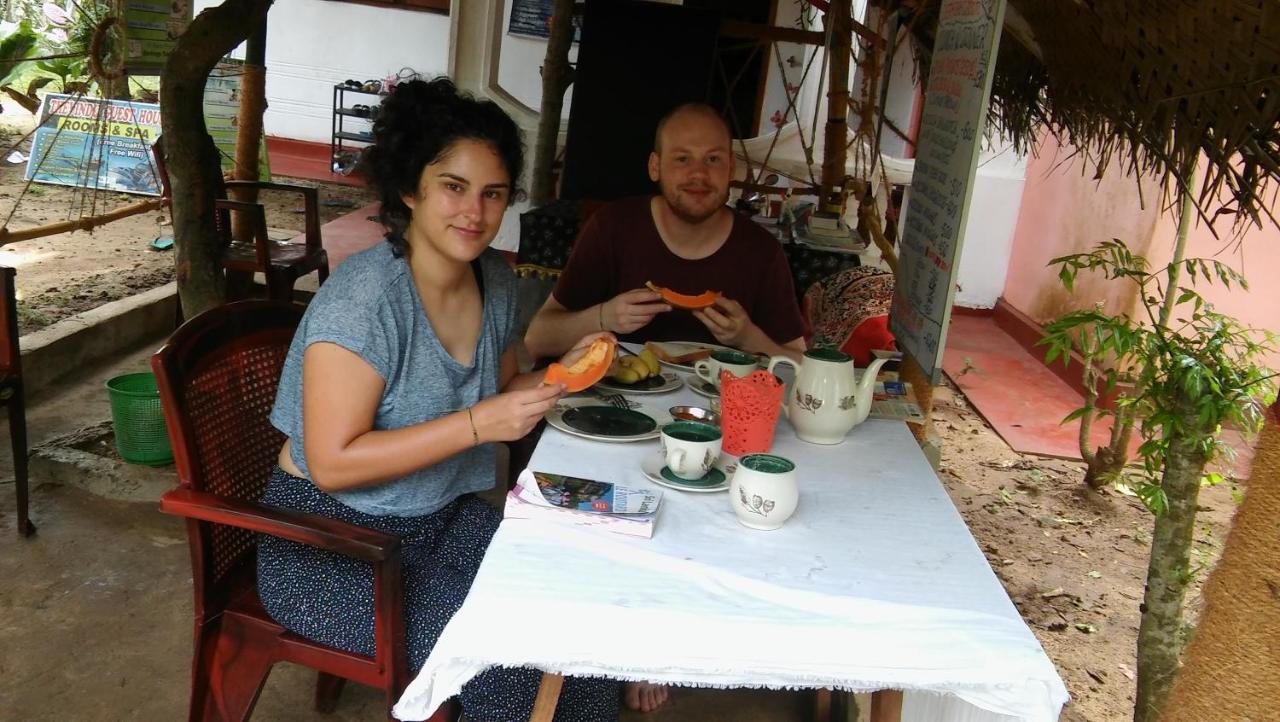 Thevindu Guest & Redmud Resturent Banduramulla Εξωτερικό φωτογραφία