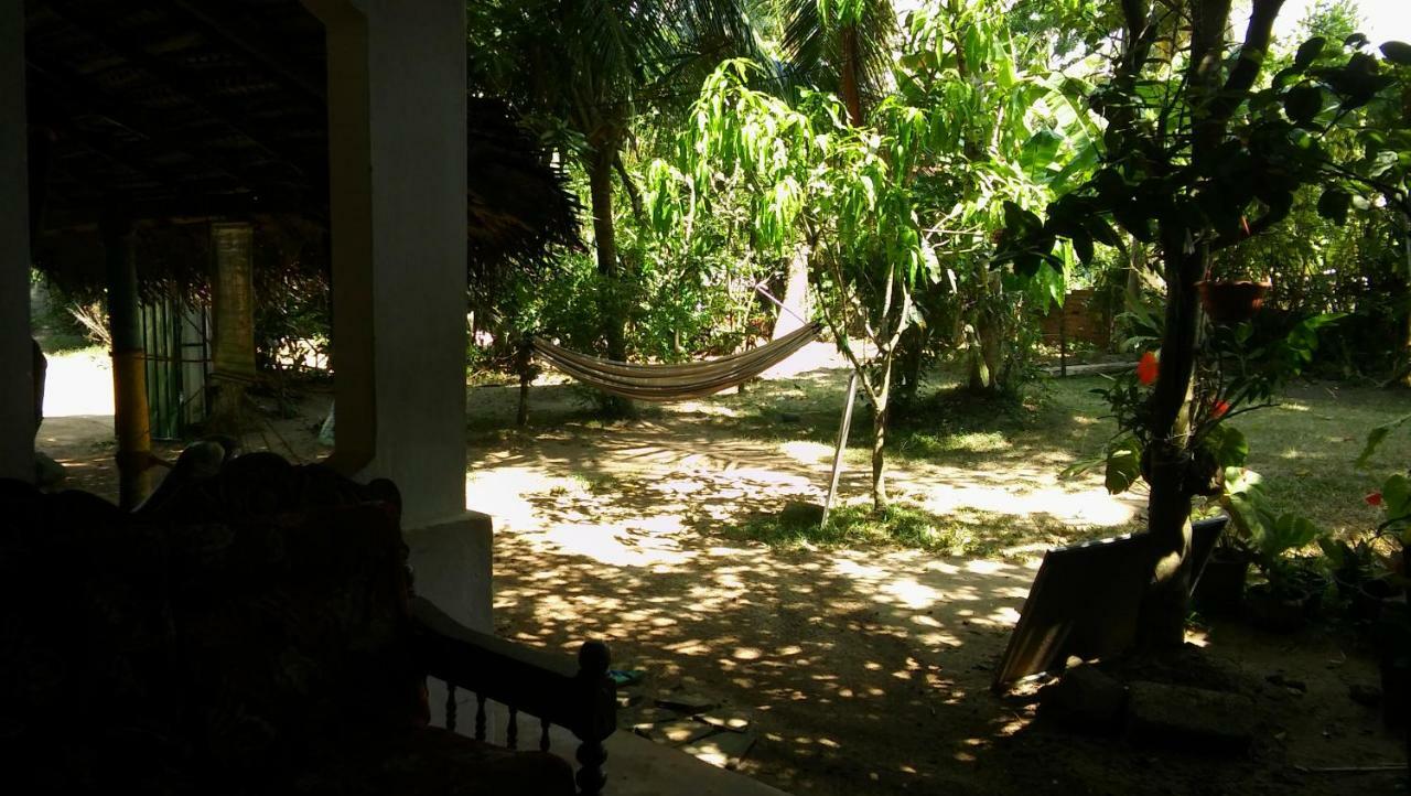 Thevindu Guest & Redmud Resturent Banduramulla Εξωτερικό φωτογραφία